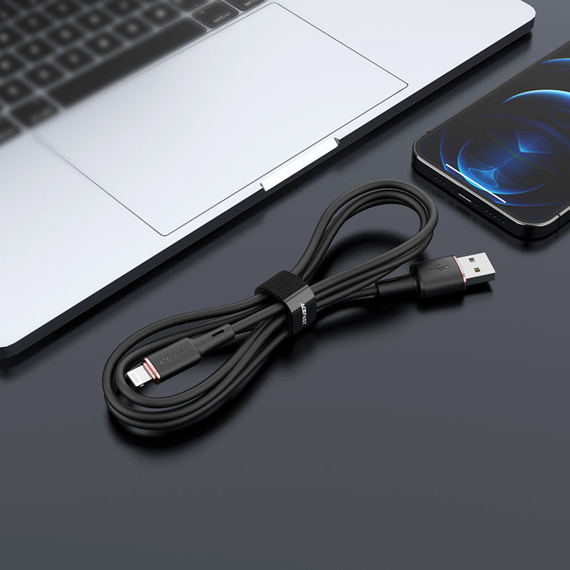 acefast-c2-02-usb-a-to-lightning-zinc-alloy-silicone-charging-data-cable-interior